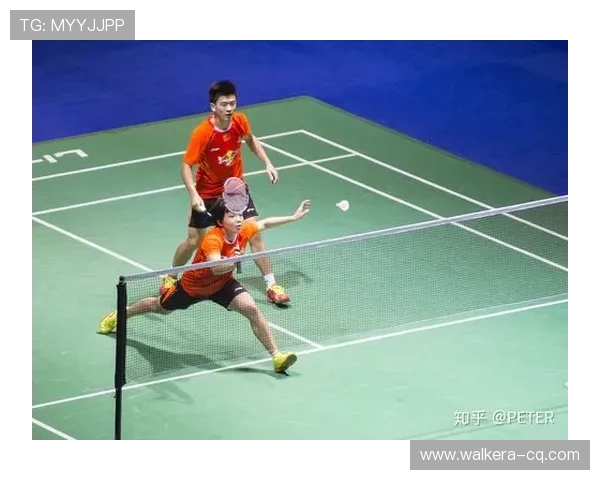 重庆羽毛球队在锦标赛中的灵活性展现与战术分析 重庆羽毛球队在锦标赛中的灵活性展现与战术分析